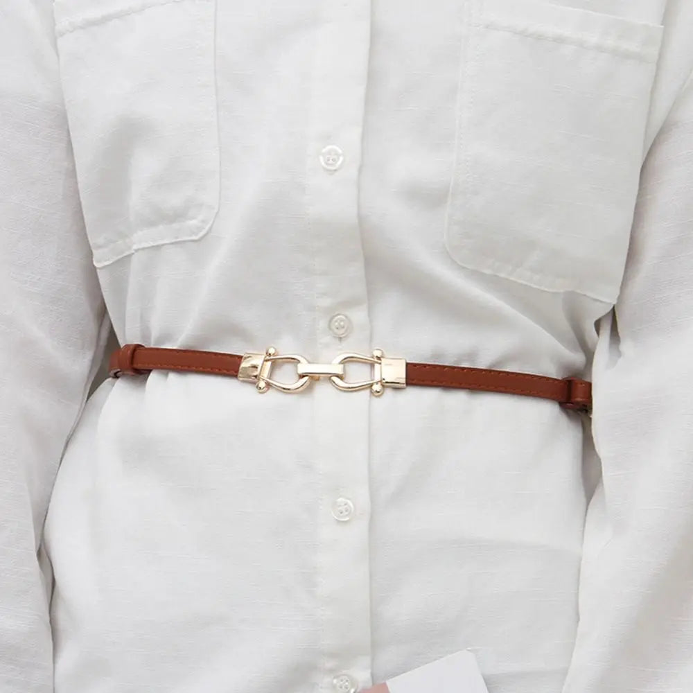 Cintura da donna sottile ed elegante