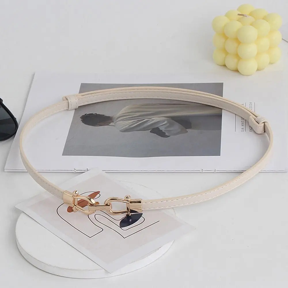 Cintura da donna sottile ed elegante