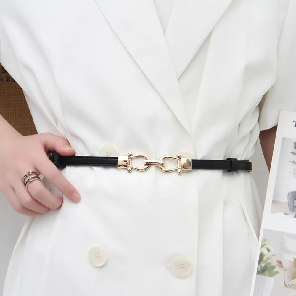 Cintura da donna sottile ed elegante