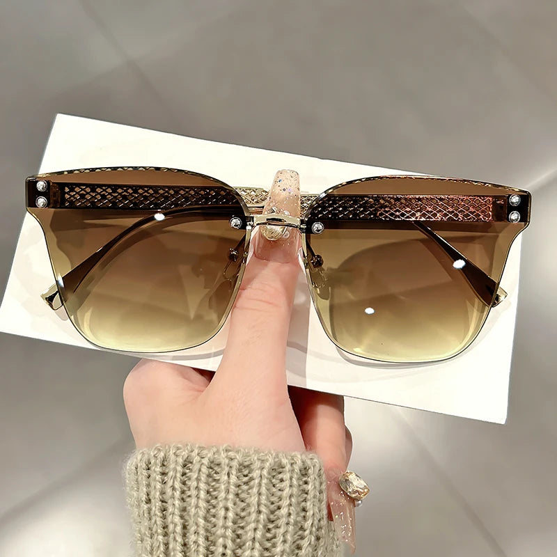 Nuovi occhiali da sole alla moda senza montatura