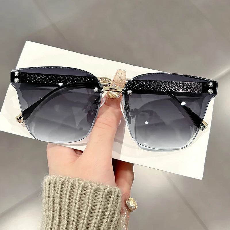 Nuovi occhiali da sole alla moda senza montatura