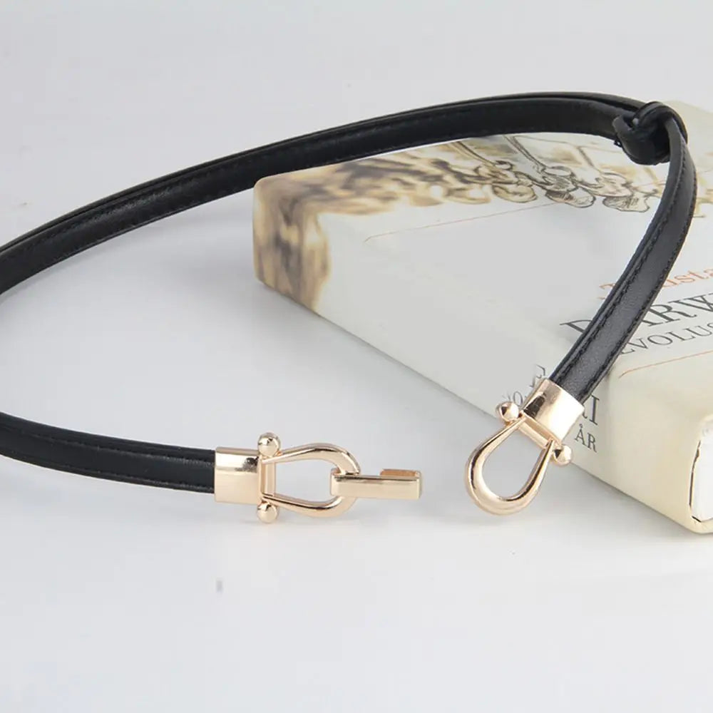 Cintura da donna sottile ed elegante